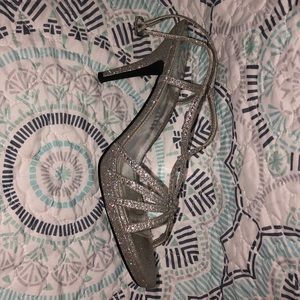 Size: 8.5, I Miller heels